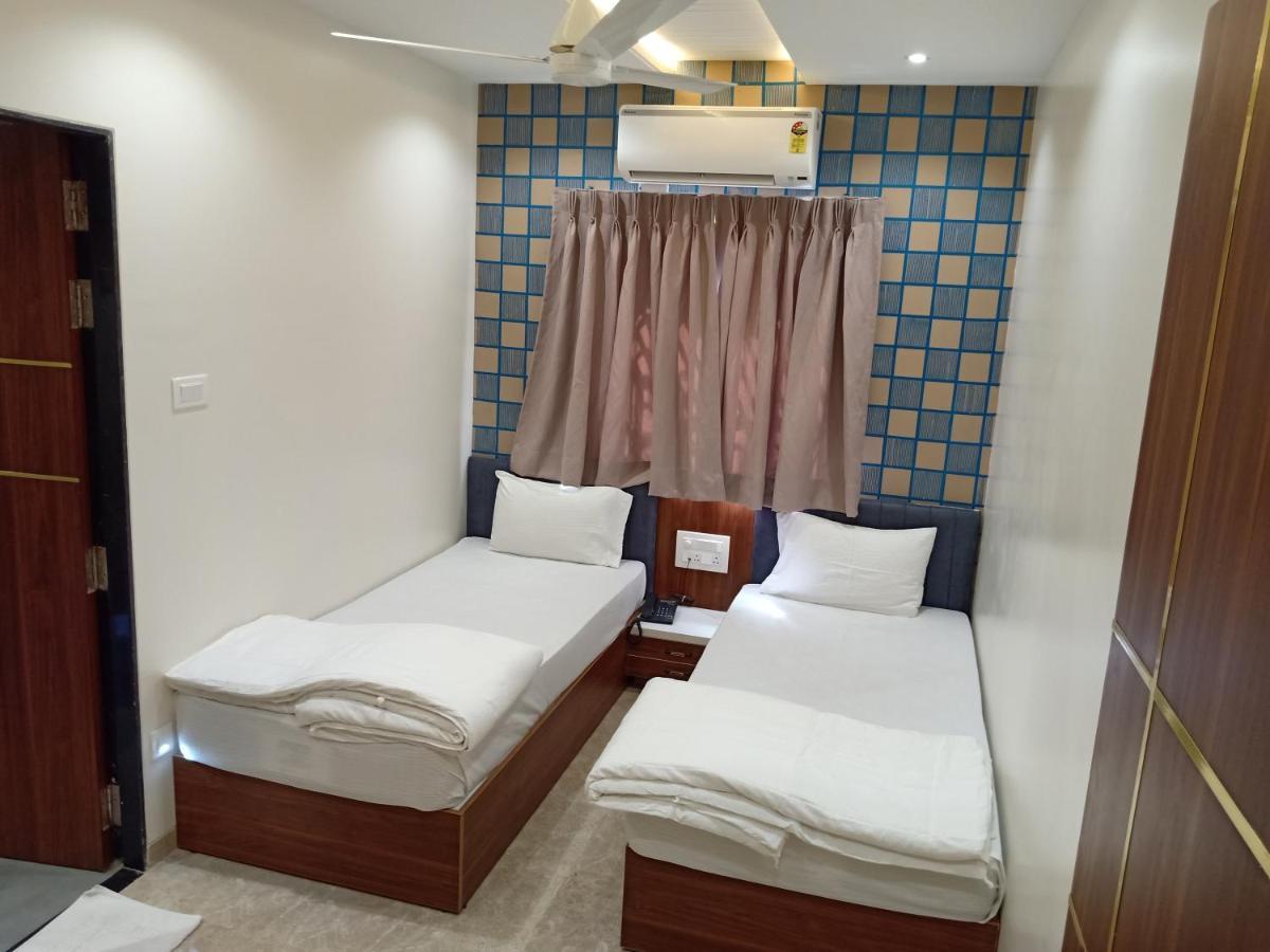 Hotel Suvarnam Residency Ahmednagar Extérieur photo